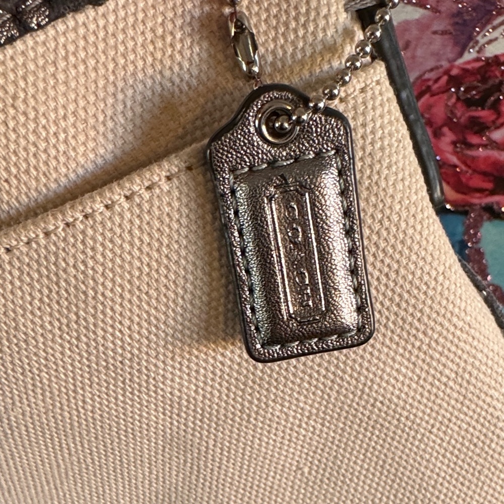 Coach Limited Edition Starfish Embellished Crossbody Bag - Picture 3 of 8